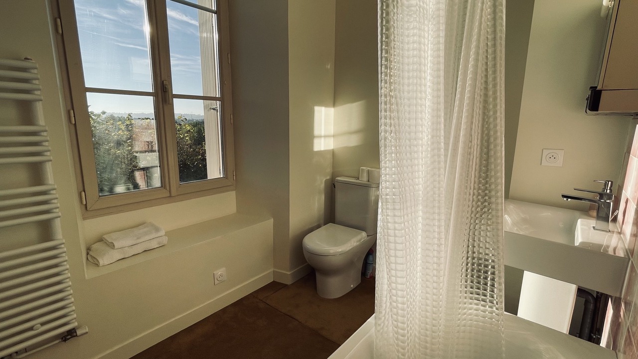 Photo of Bathroom in La Creche