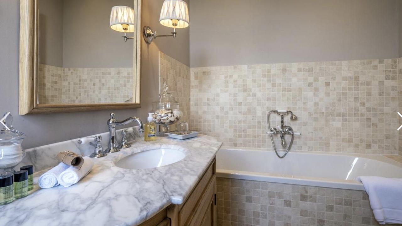 Photo of Bathroom in La Roche-Posay