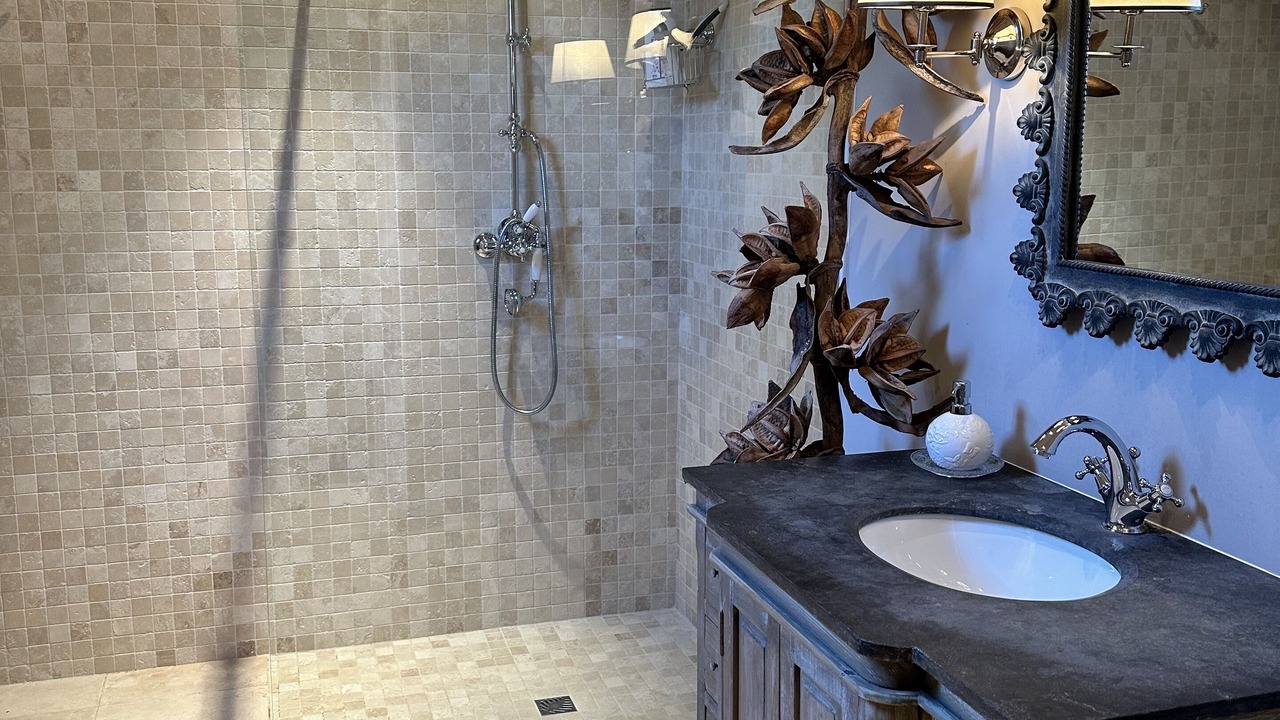 Photo of Bathroom in La Roche-Posay