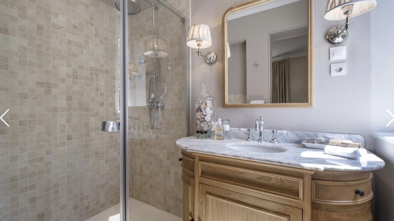 Photo of Bathroom in La Roche-Posay