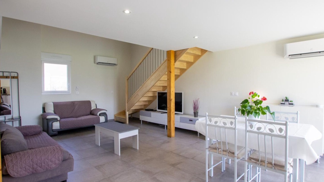 Photo of Livingroom in Saint-Martial-de-Valette