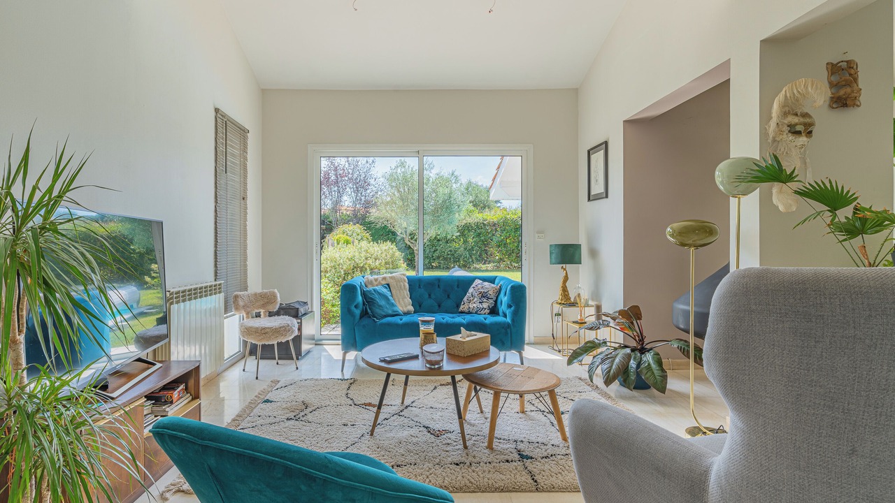 Photo of Livingroom in Pompignac