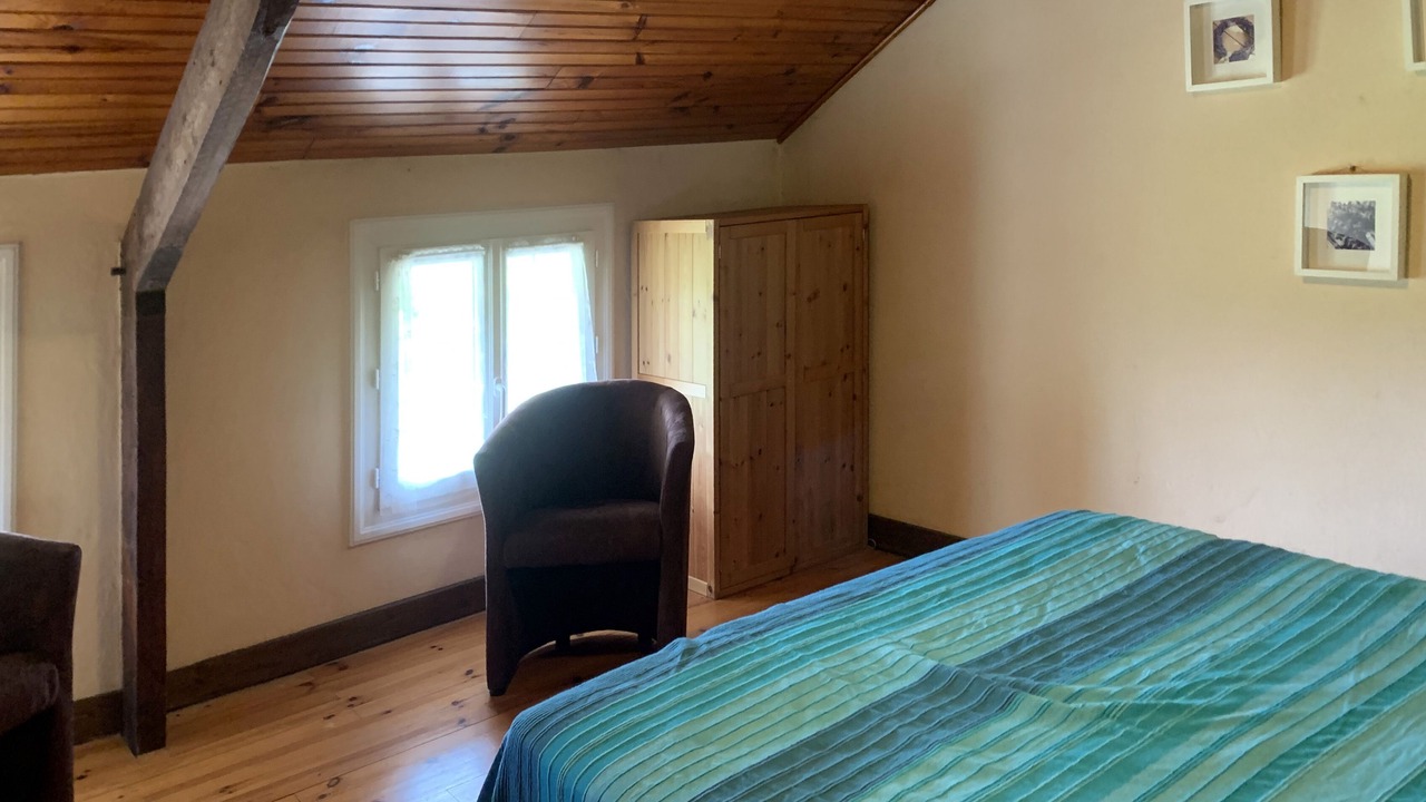 Photo of Bedroom in Velines