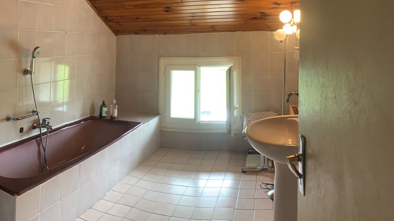 Photo of Bathroom in Velines