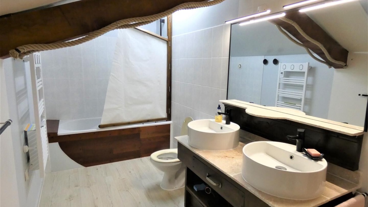 Photo of Bathroom in Orx