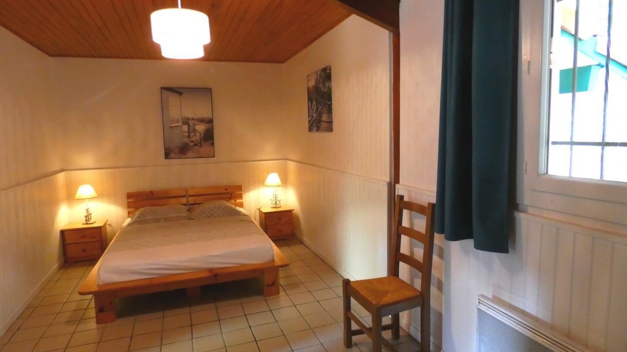 Photo of Bedroom in Lesperon