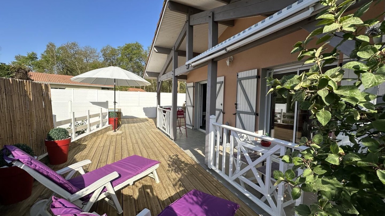 Photo of Patio Balcony in Saint-Vincent-de-Paul