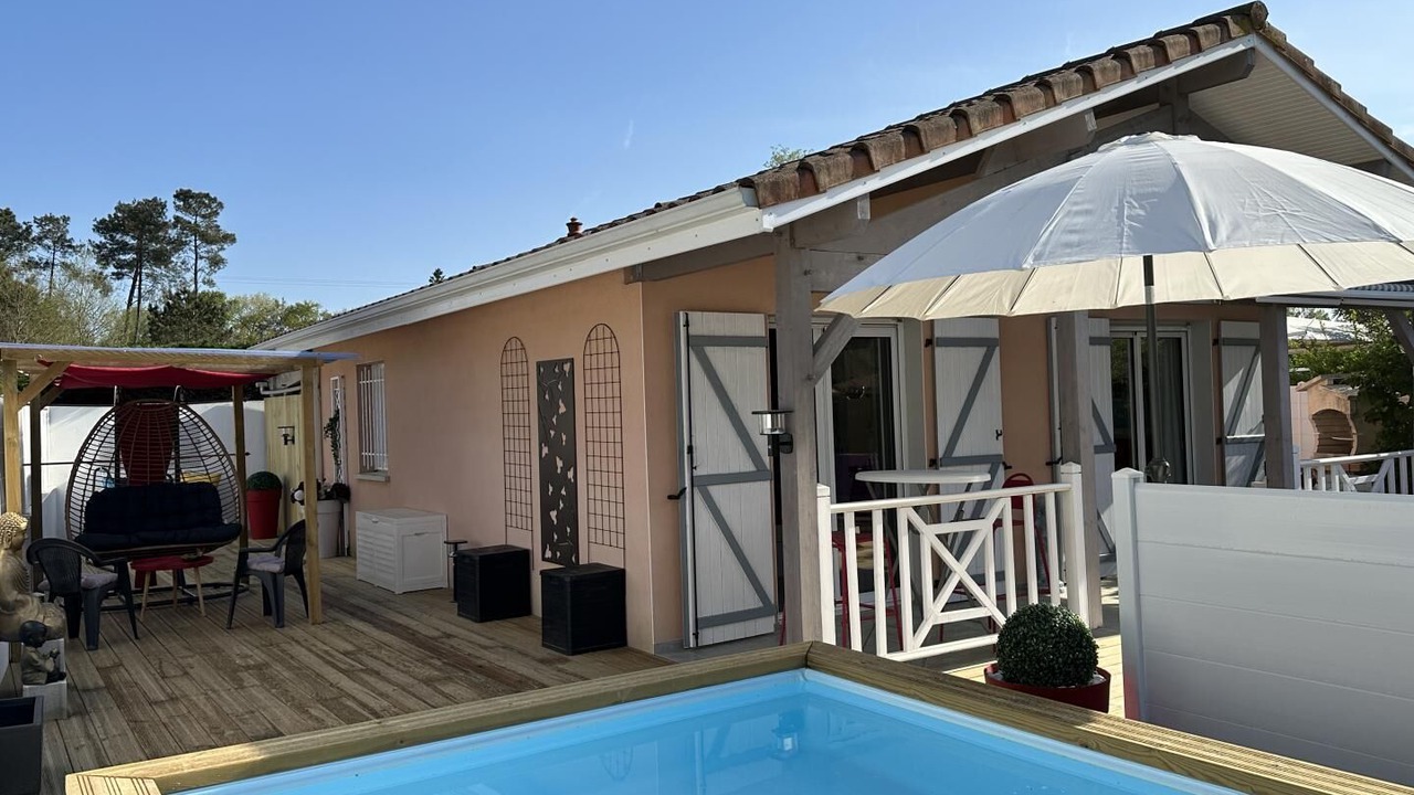 Photo of Patio Balcony in Saint-Vincent-de-Paul