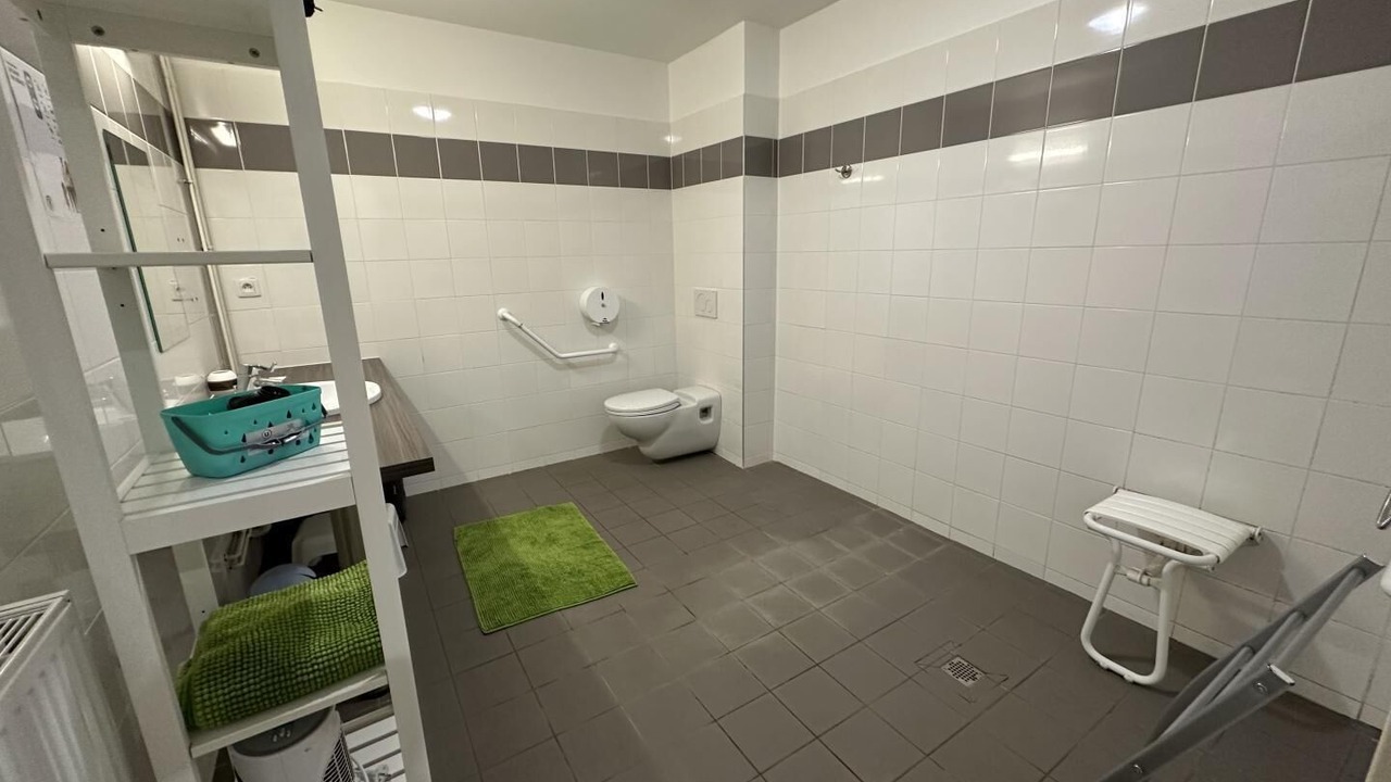 Photo of Bathroom in Arjuzanx