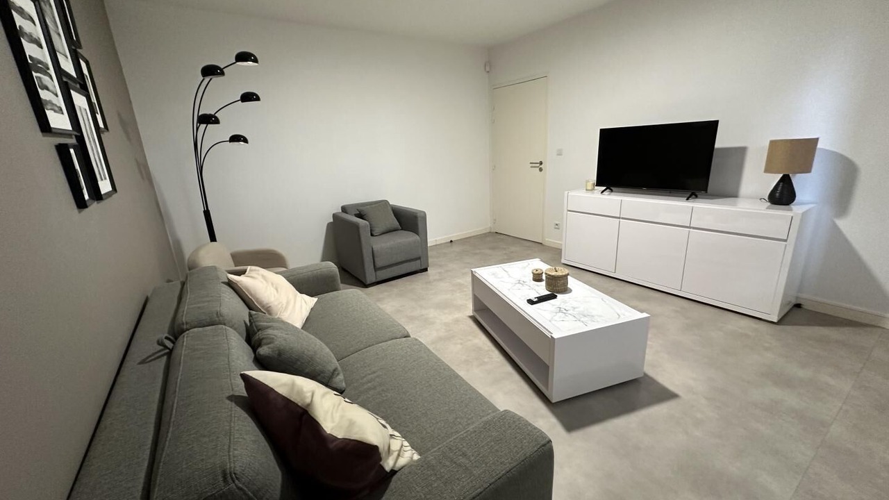 Photo of Livingroom in Arjuzanx