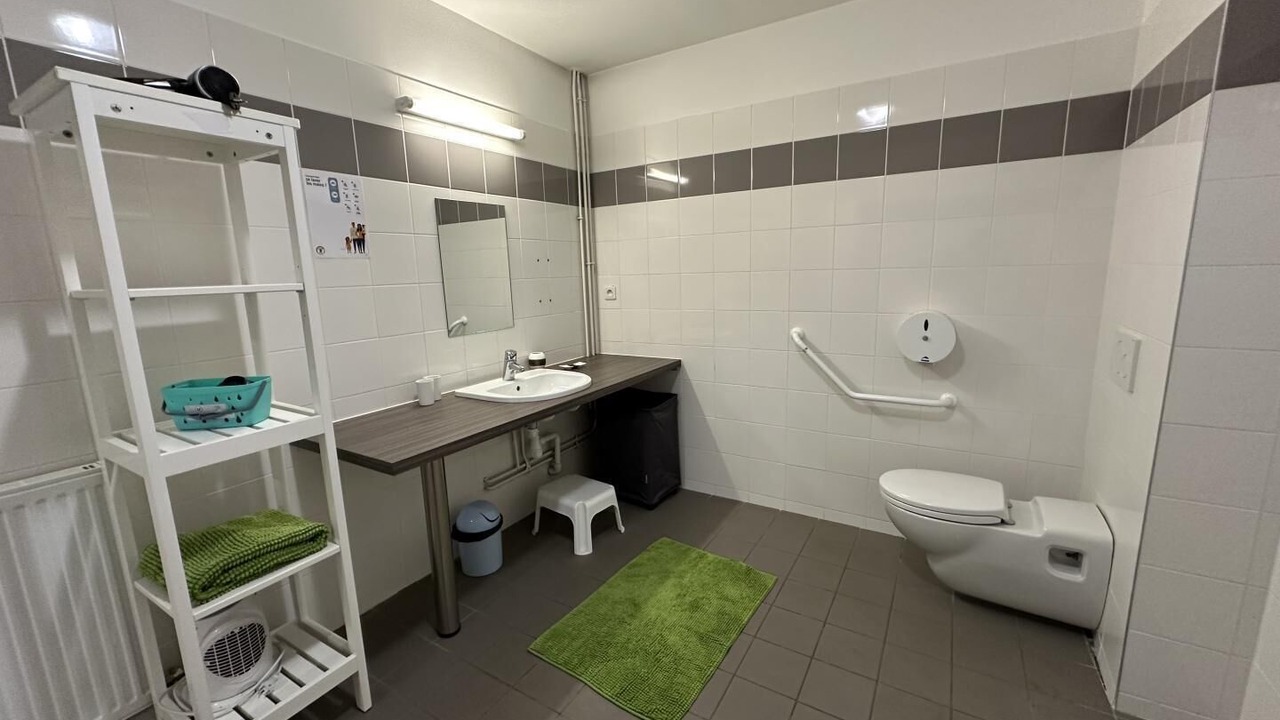Photo of Bathroom in Arjuzanx