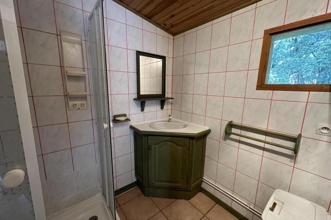 Photo of Bathroom in Argelouse