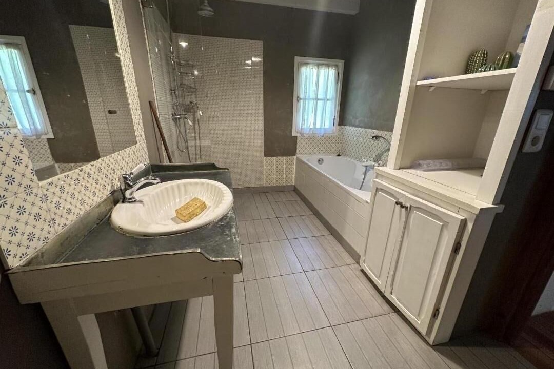 Photo of Bathroom in Sabres