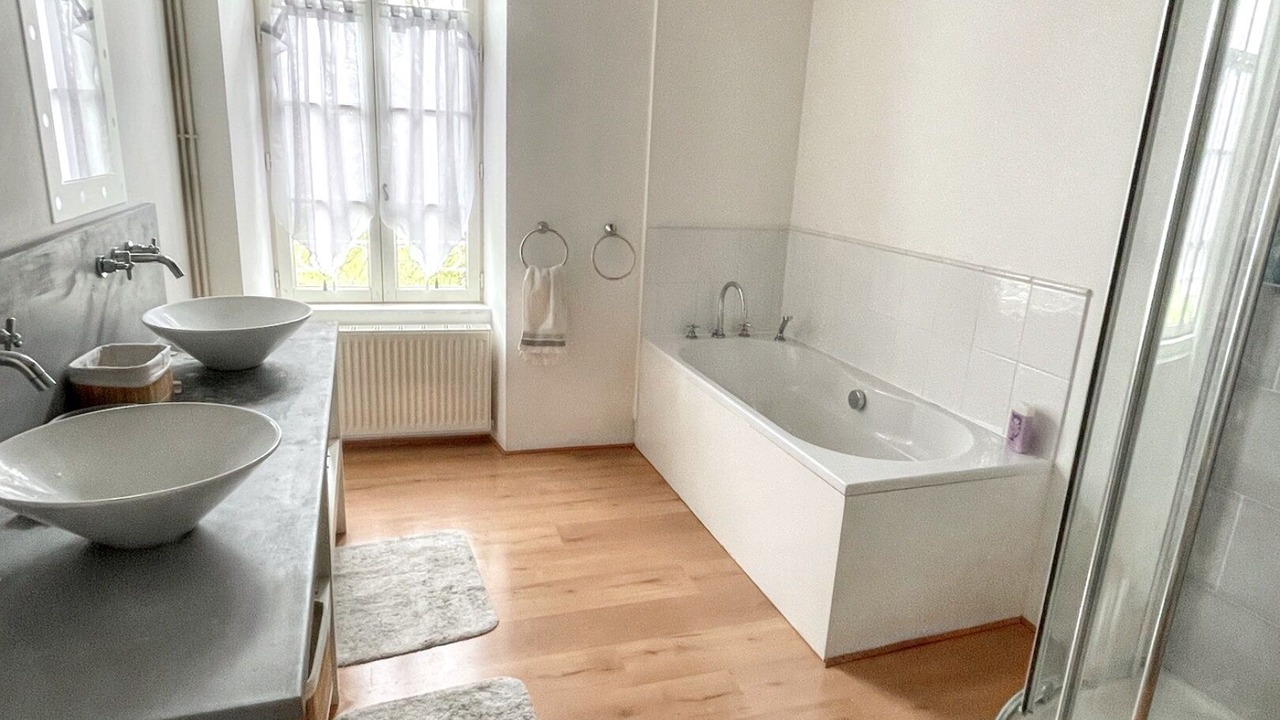 Photo of Bathroom in Saint-Palais-du-Ne