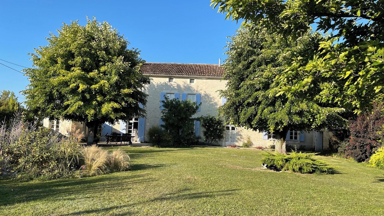 Photo of Outdoor in Saint-Palais-du-Ne