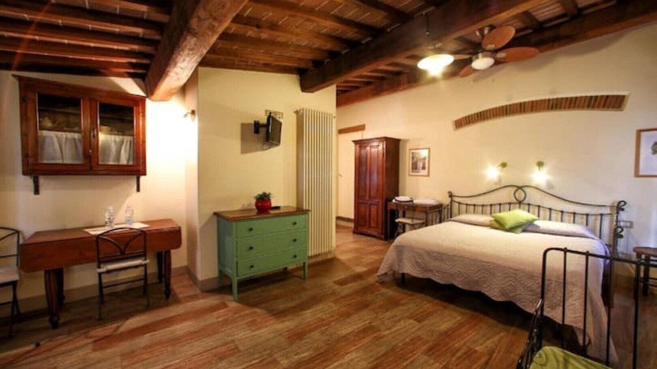 Photo of Bedroom in Carmignano