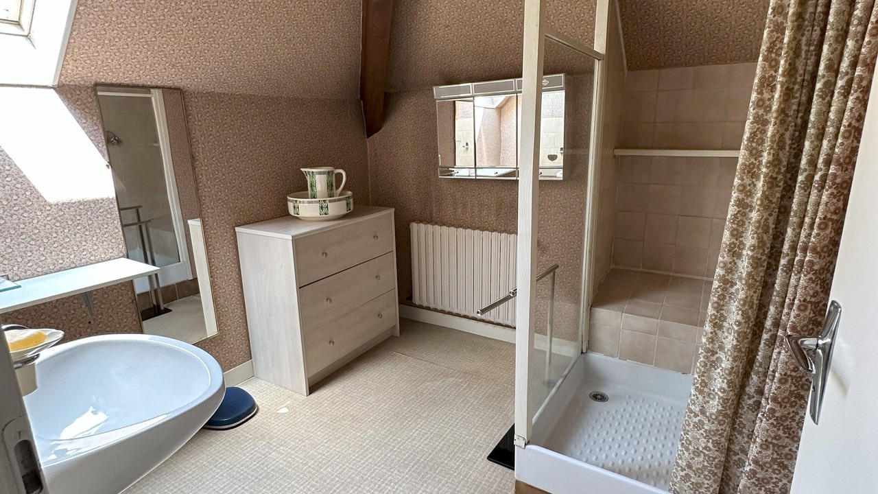 Photo of Bathroom in Flayat