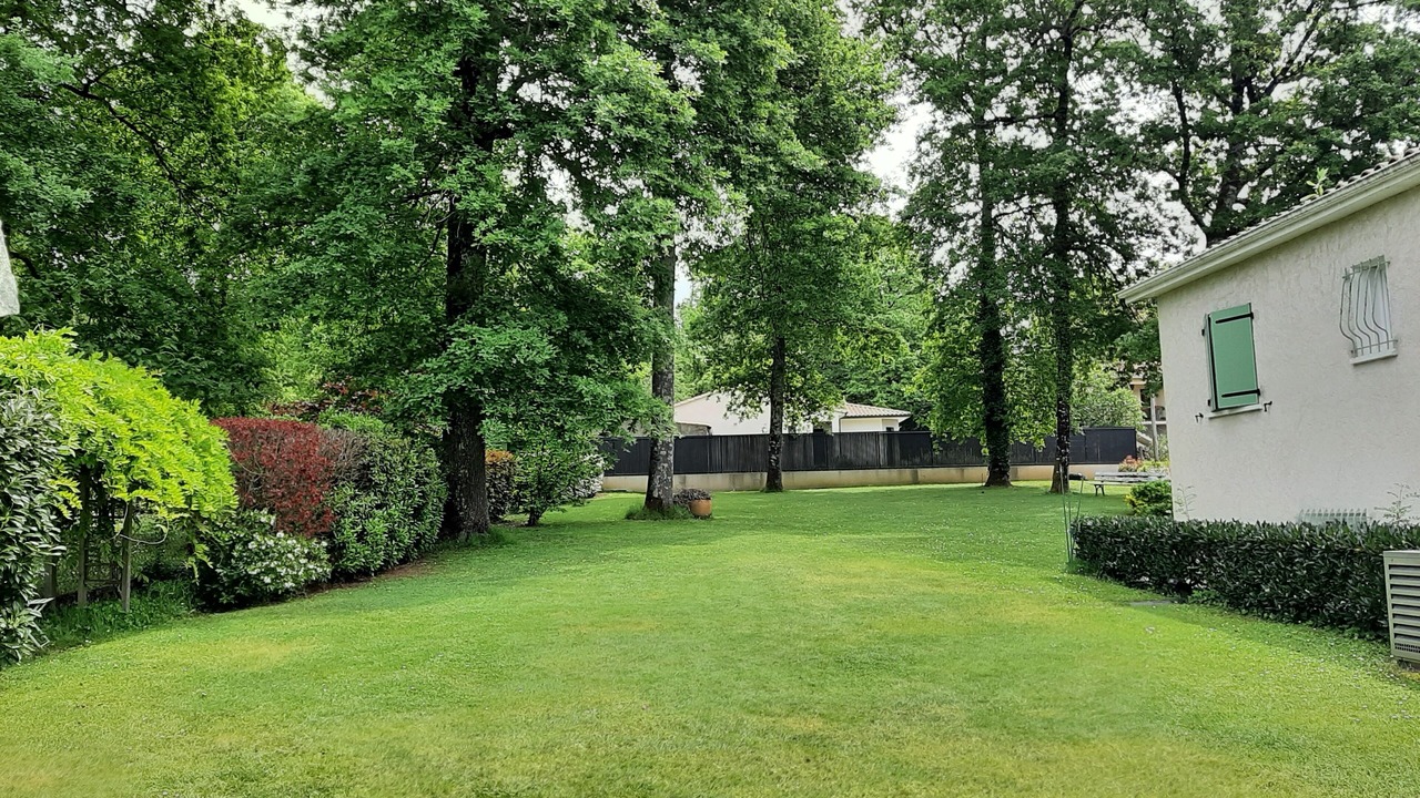 Photo of Outdoor in Linars