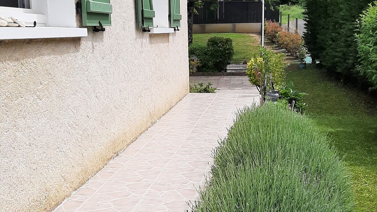 Photo of Outdoor in Linars