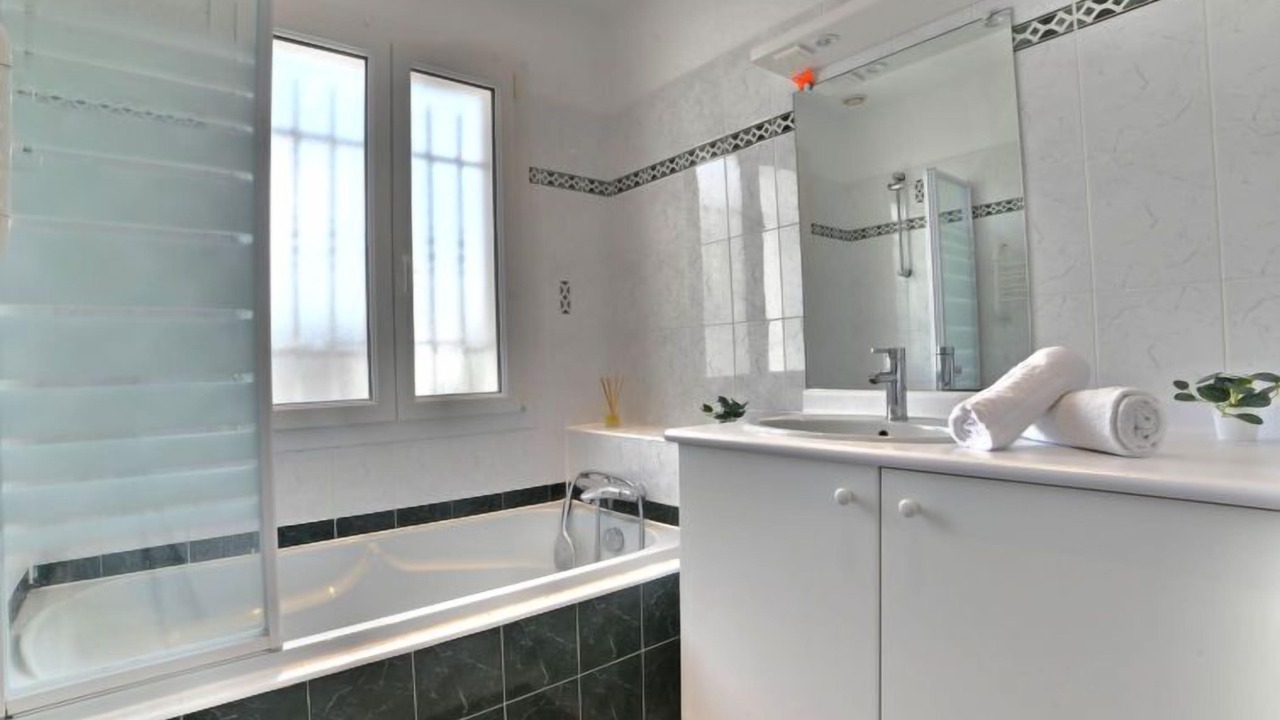 Photo of Bathroom in Cheray