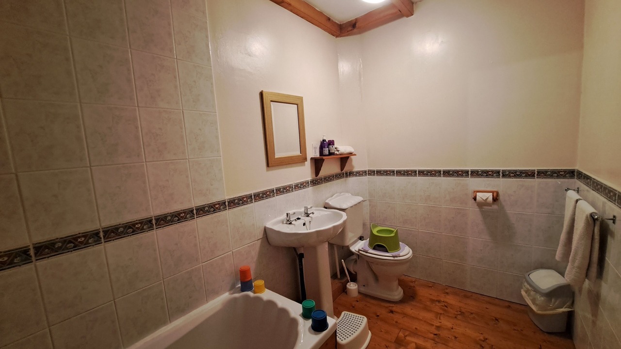 Photo of Bathroom in Saint-Pierre-de-Juillers