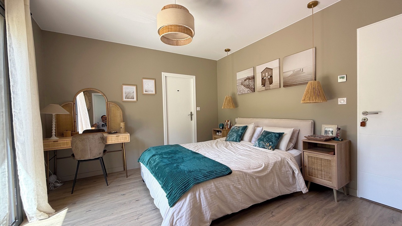 Photo of Bedroom in Gujan-Mestras