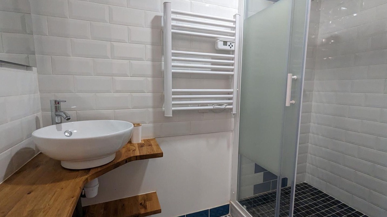 Photo of Bathroom in La Rochefoucauld