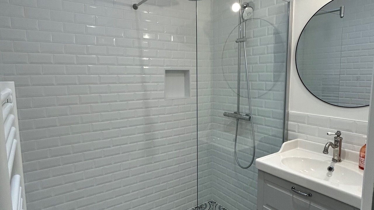 Photo of Bathroom in Domino