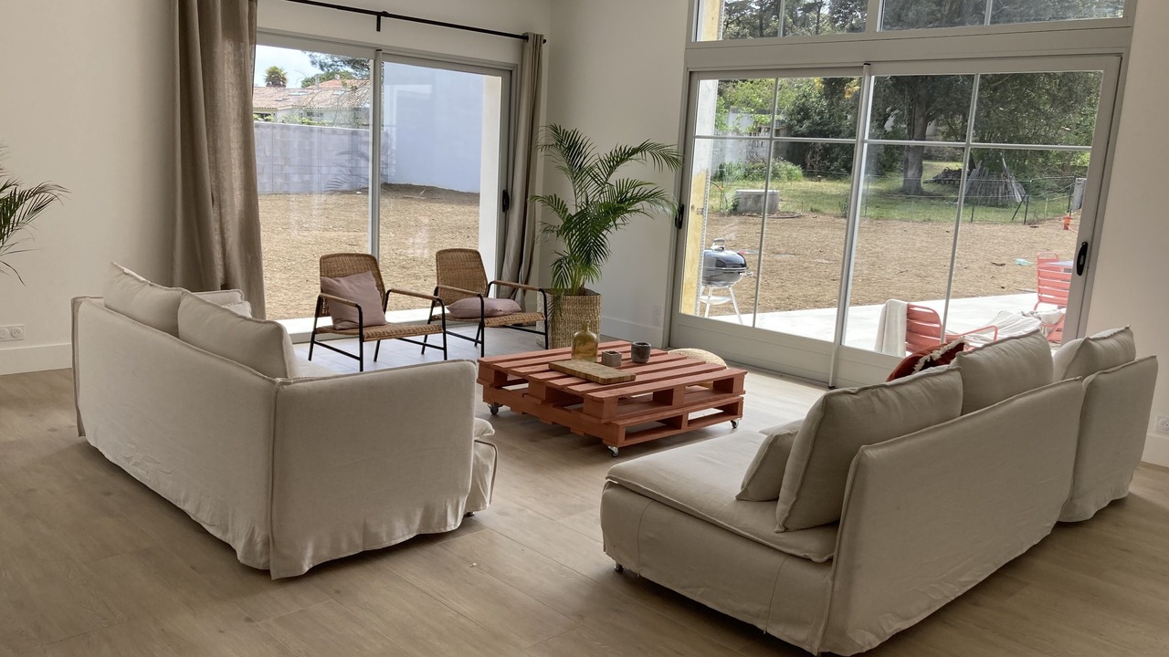 Photo of Livingroom in Domino