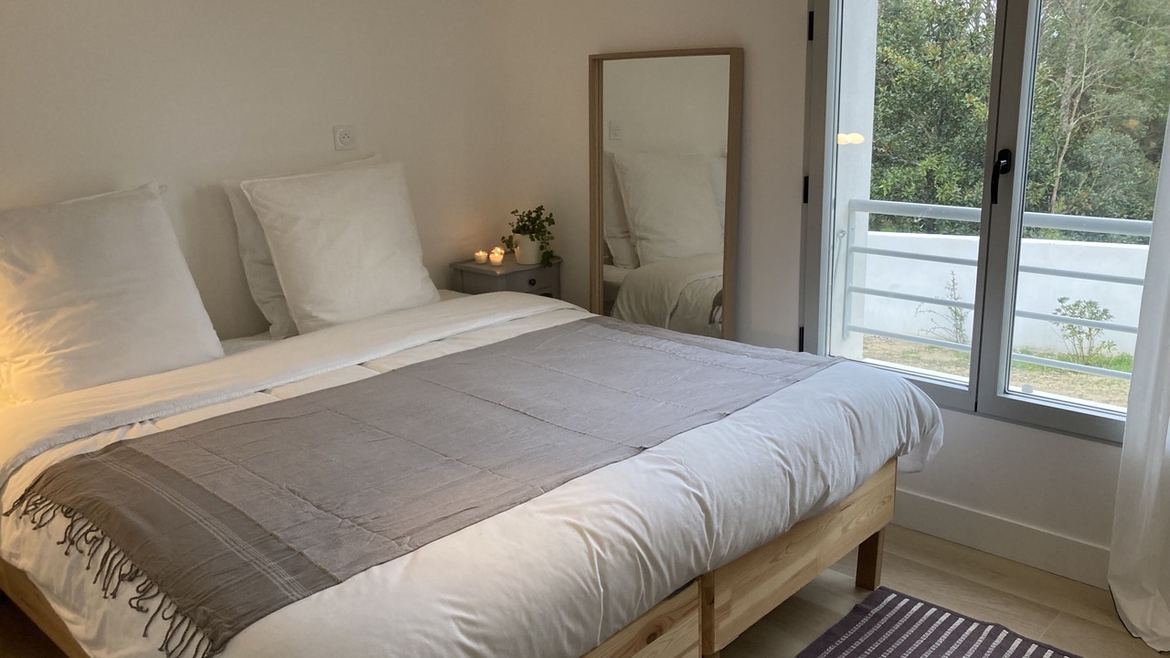 Photo of Bedroom in Domino