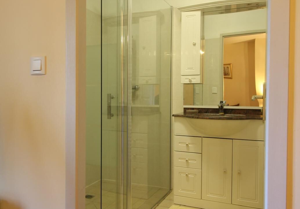 Photo of Bathroom in Saint-Laurent-d'Arce