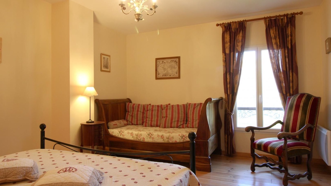 Photo of Bedroom in Saint-Laurent-d'Arce