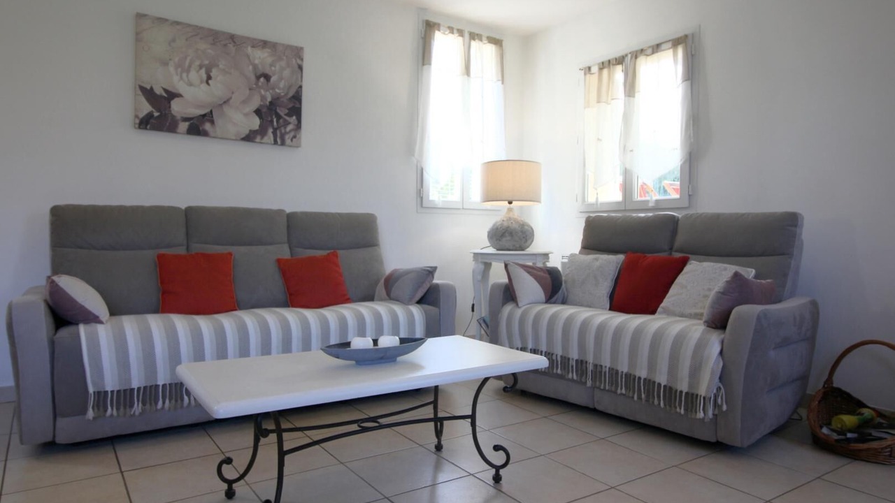 Photo of Livingroom in Saint-Laurent-d'Arce