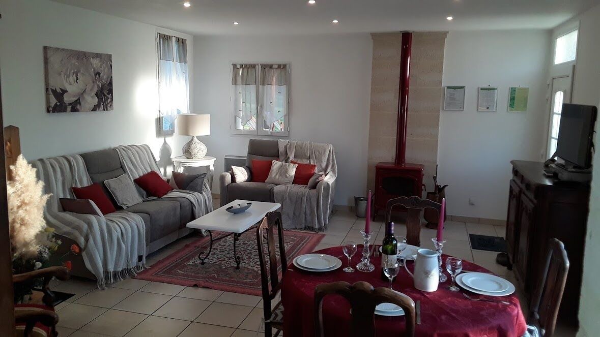 Photo of Livingroom in Saint-Laurent-d'Arce