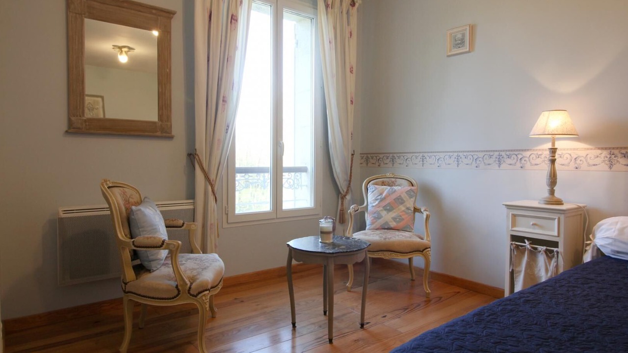 Photo of Bedroom in Saint-Laurent-d'Arce