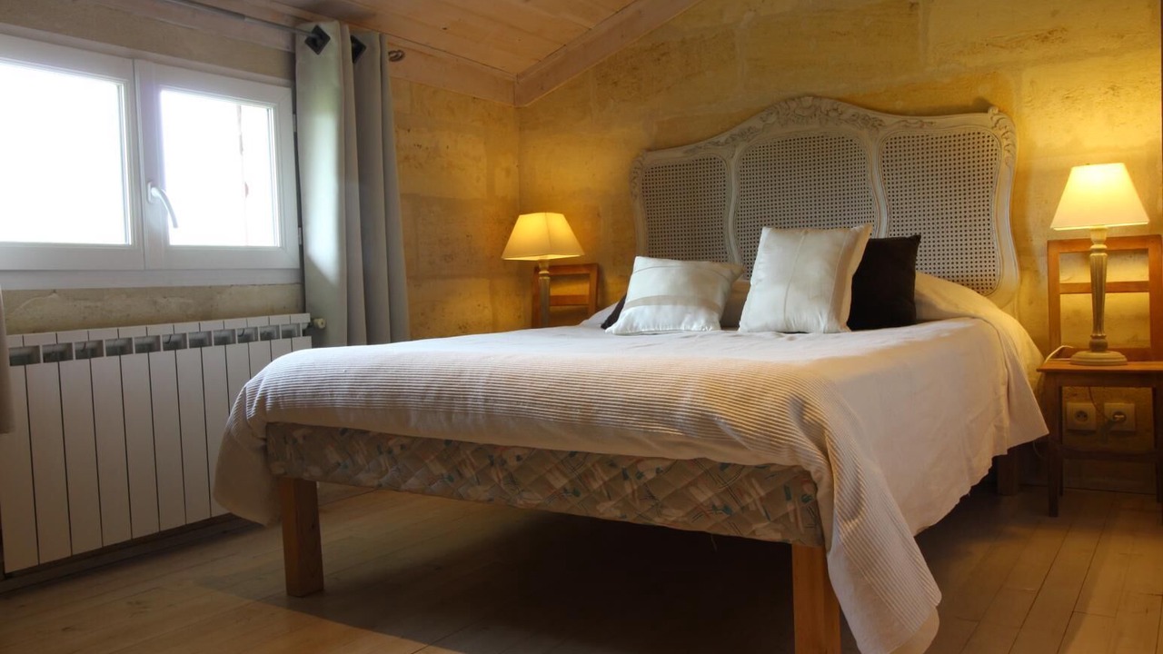 Photo of Bedroom in Saint-Martin-de-Laye