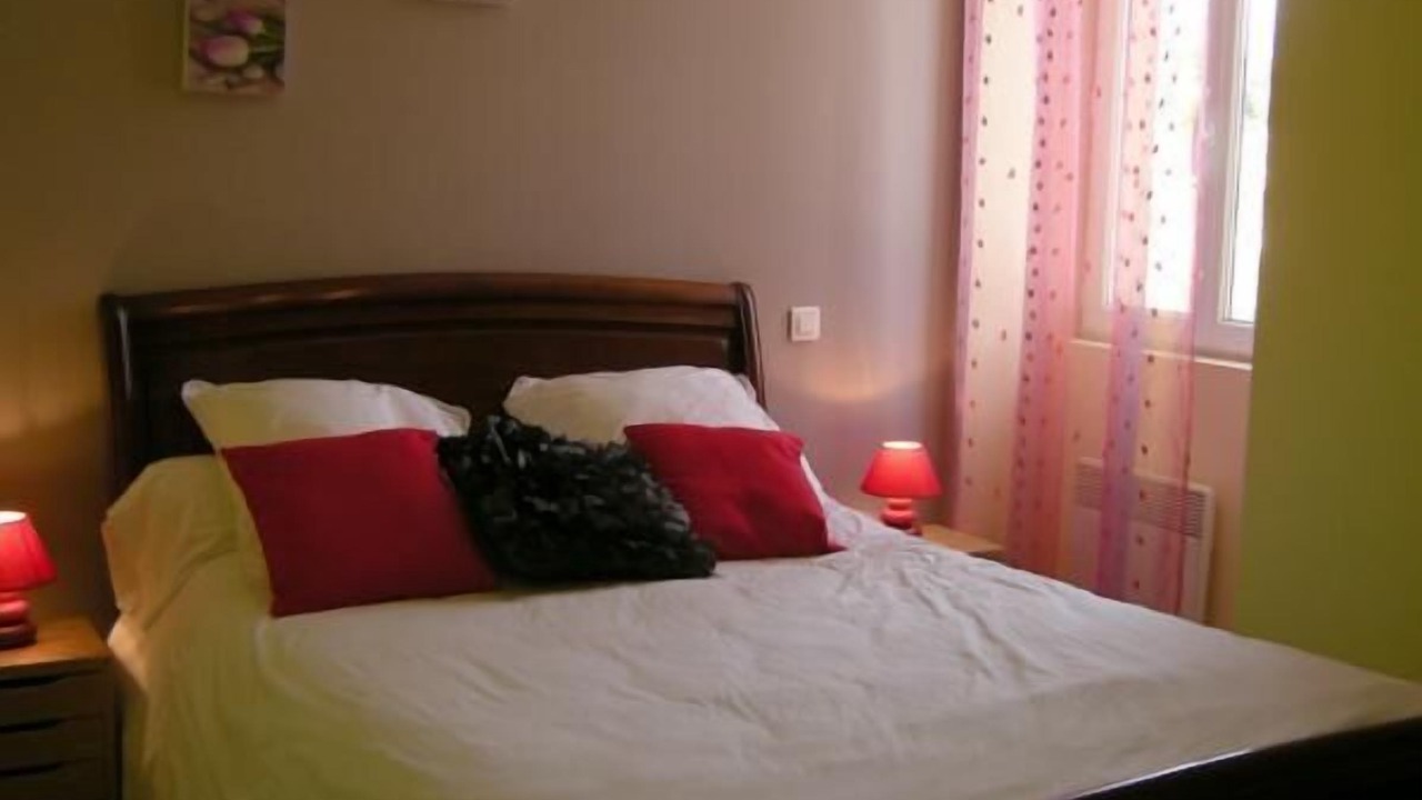 Photo of Bedroom in Doulezon