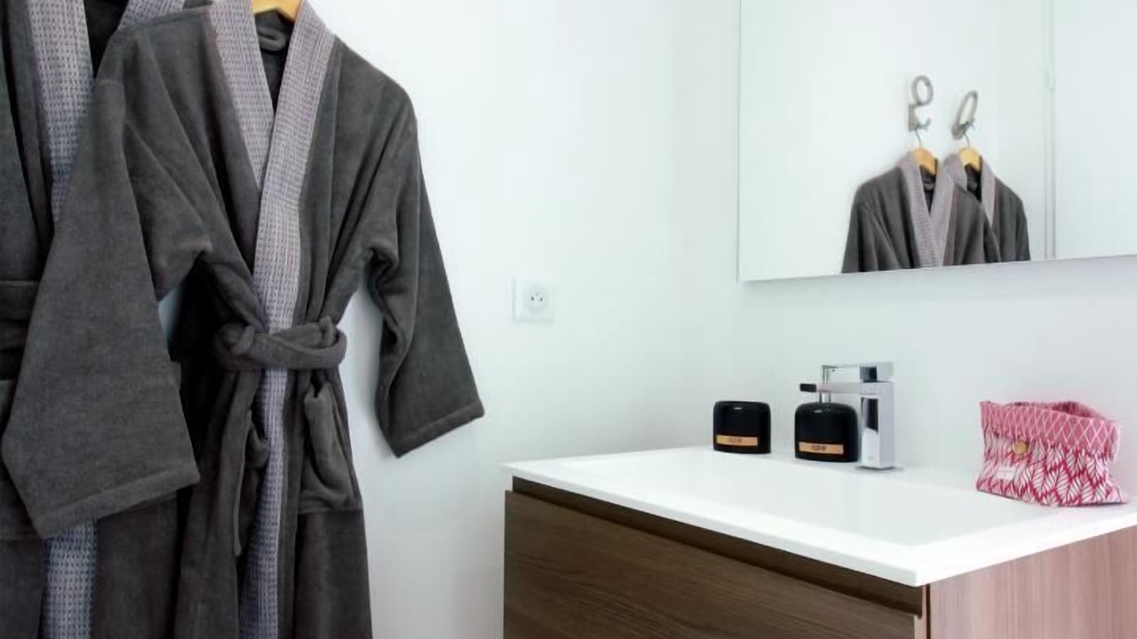 Photo of Bathroom in Saint-Andre-de-Cubzac