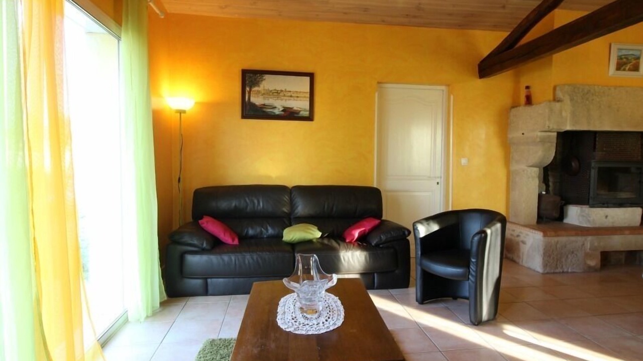 Photo of Livingroom in Saint-Pierre-de-Mons
