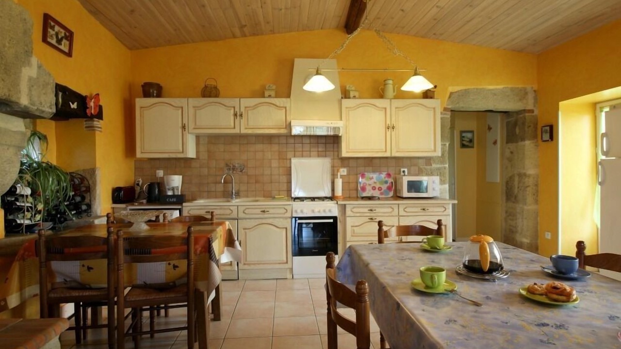 Photo of Kitchen in Saint-Pierre-de-Mons
