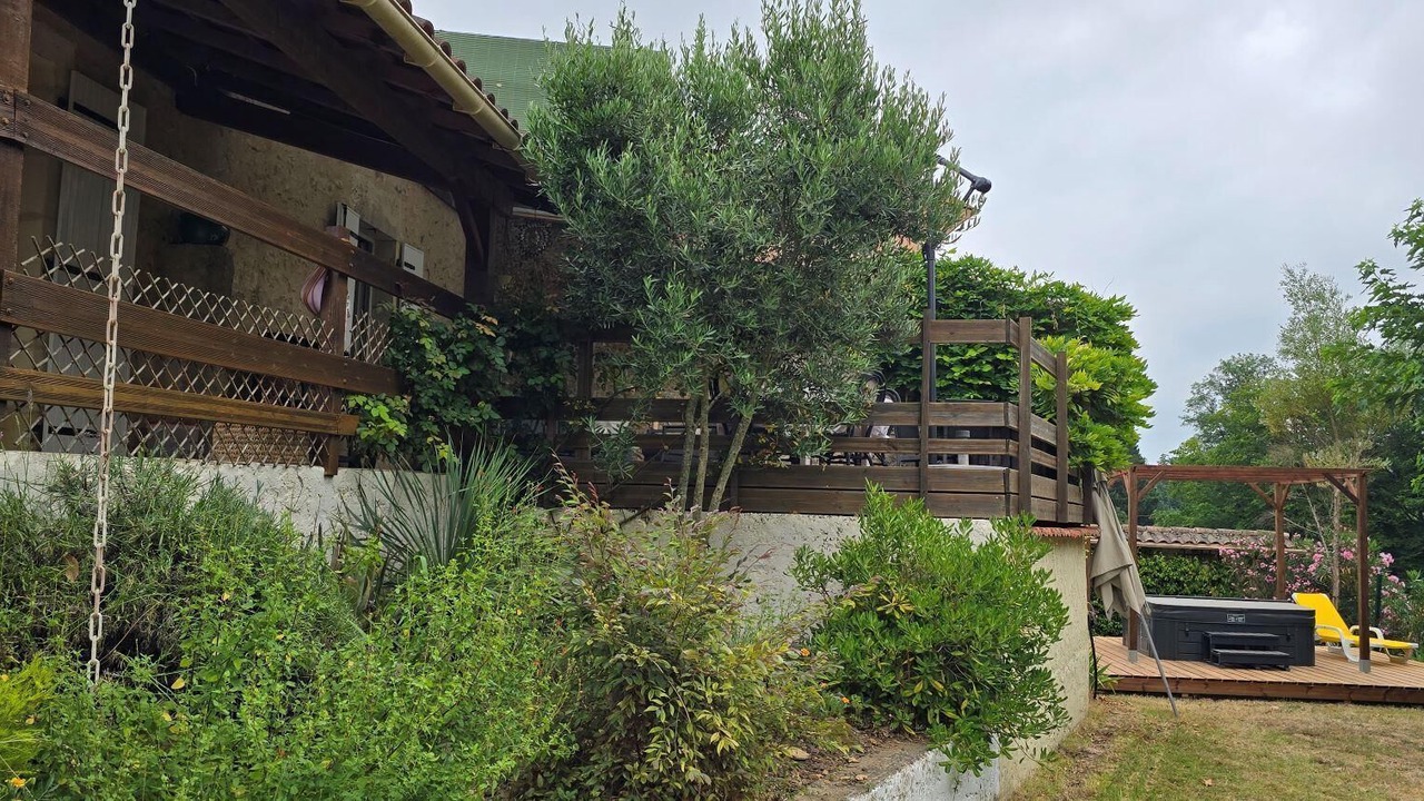 Photo of Outdoor in Mauriac