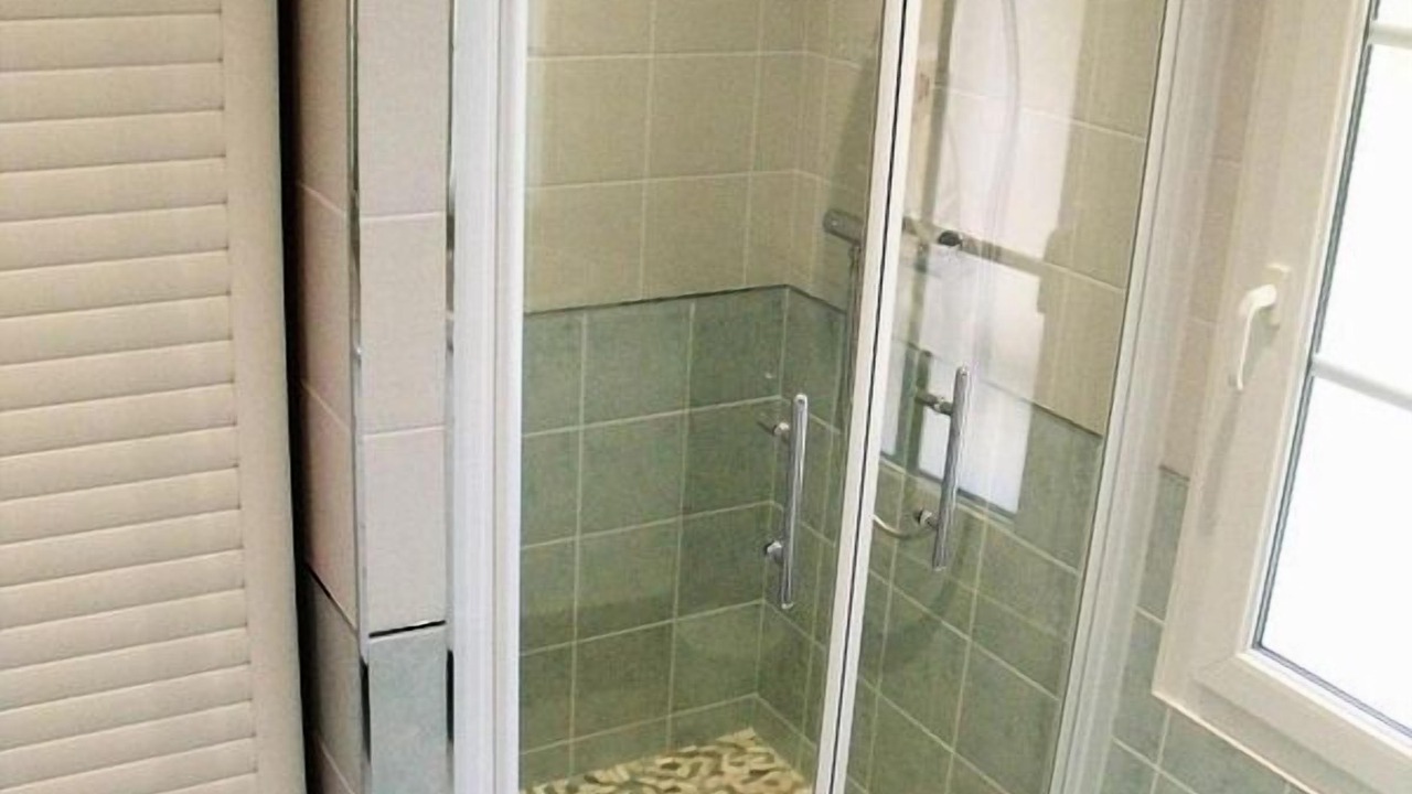 Photo of Bathroom in Puisseguin