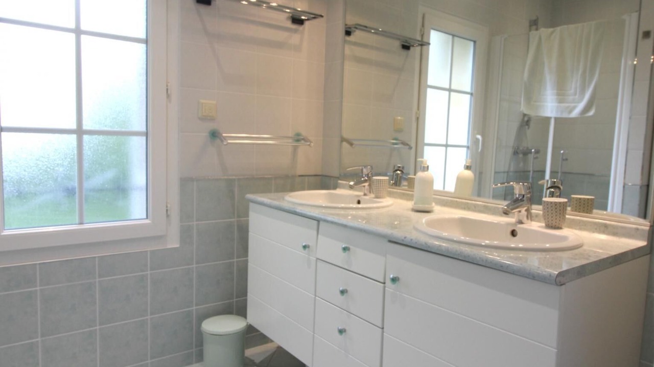 Photo of Bathroom in Puisseguin