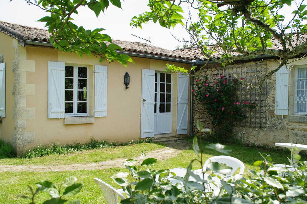 Photo of Outdoor in Saint-Aubin-de-Branne