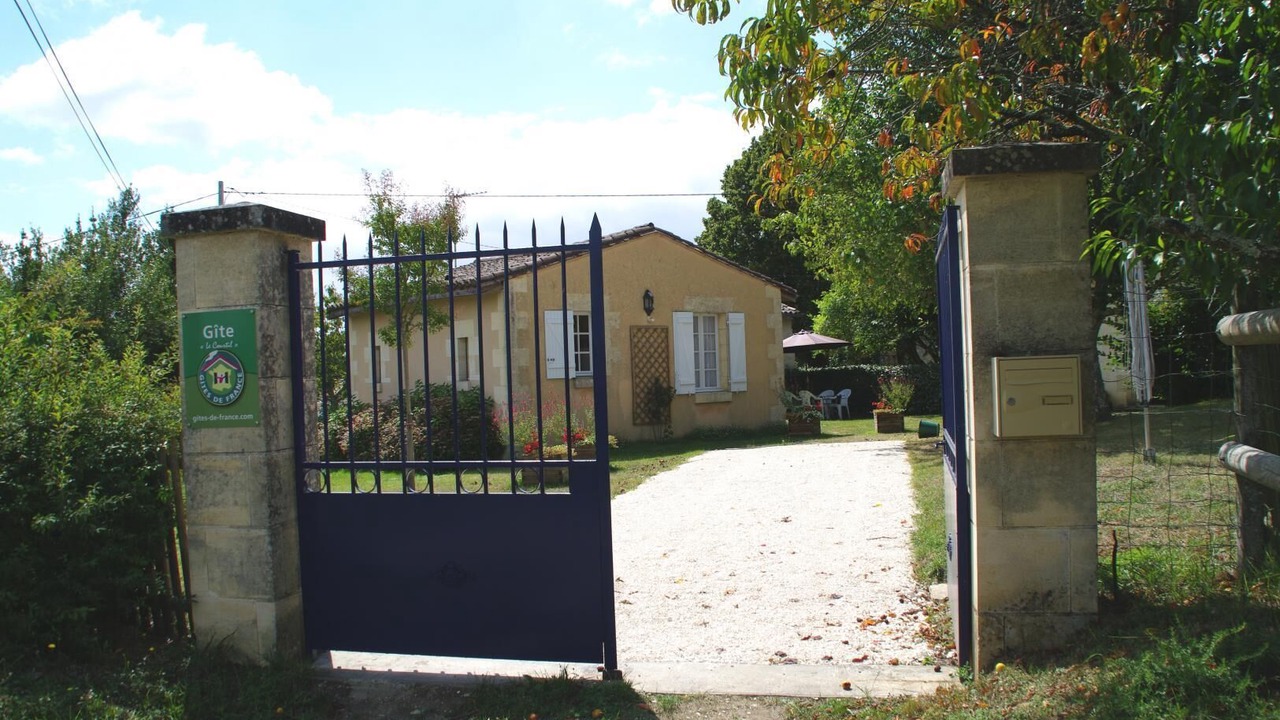 Photo of Outdoor in Saint-Aubin-de-Branne