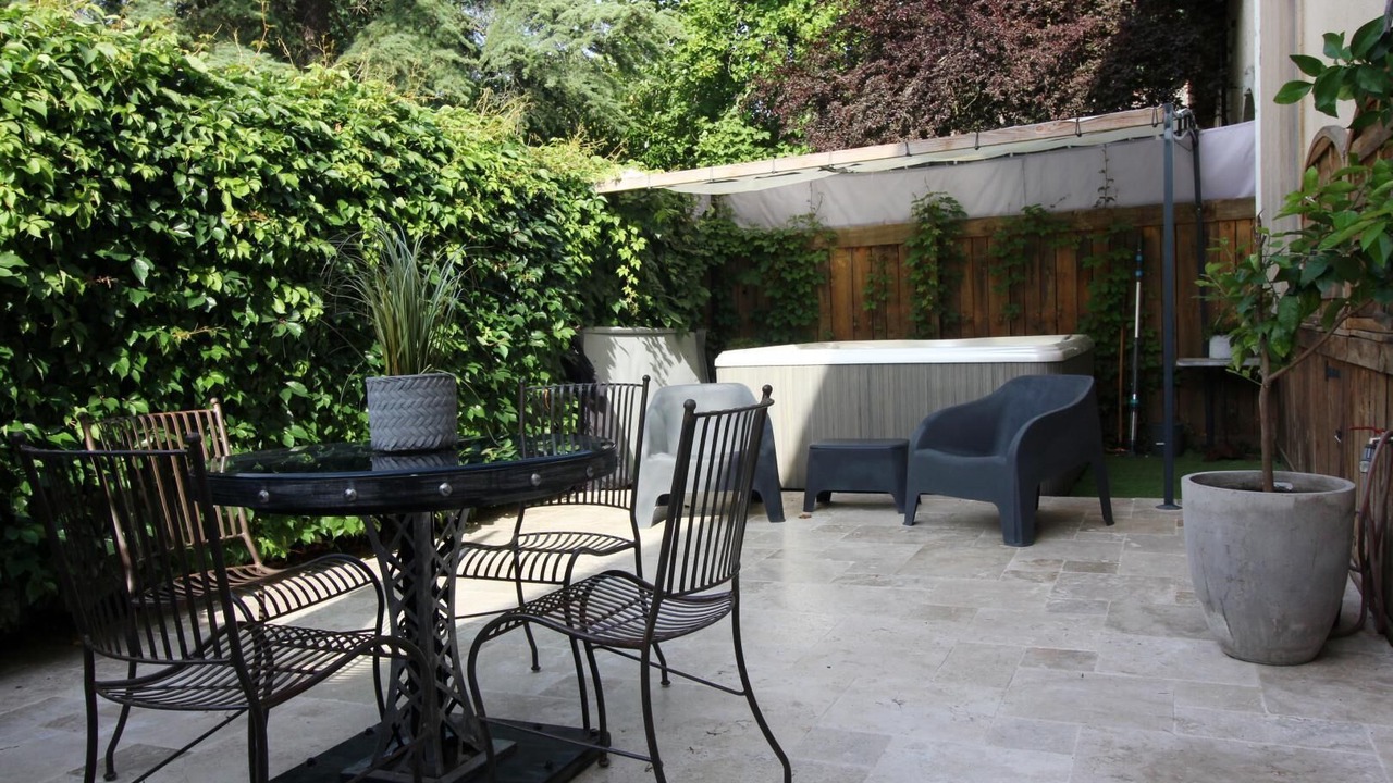 Photo of Patio Balcony in Cerons