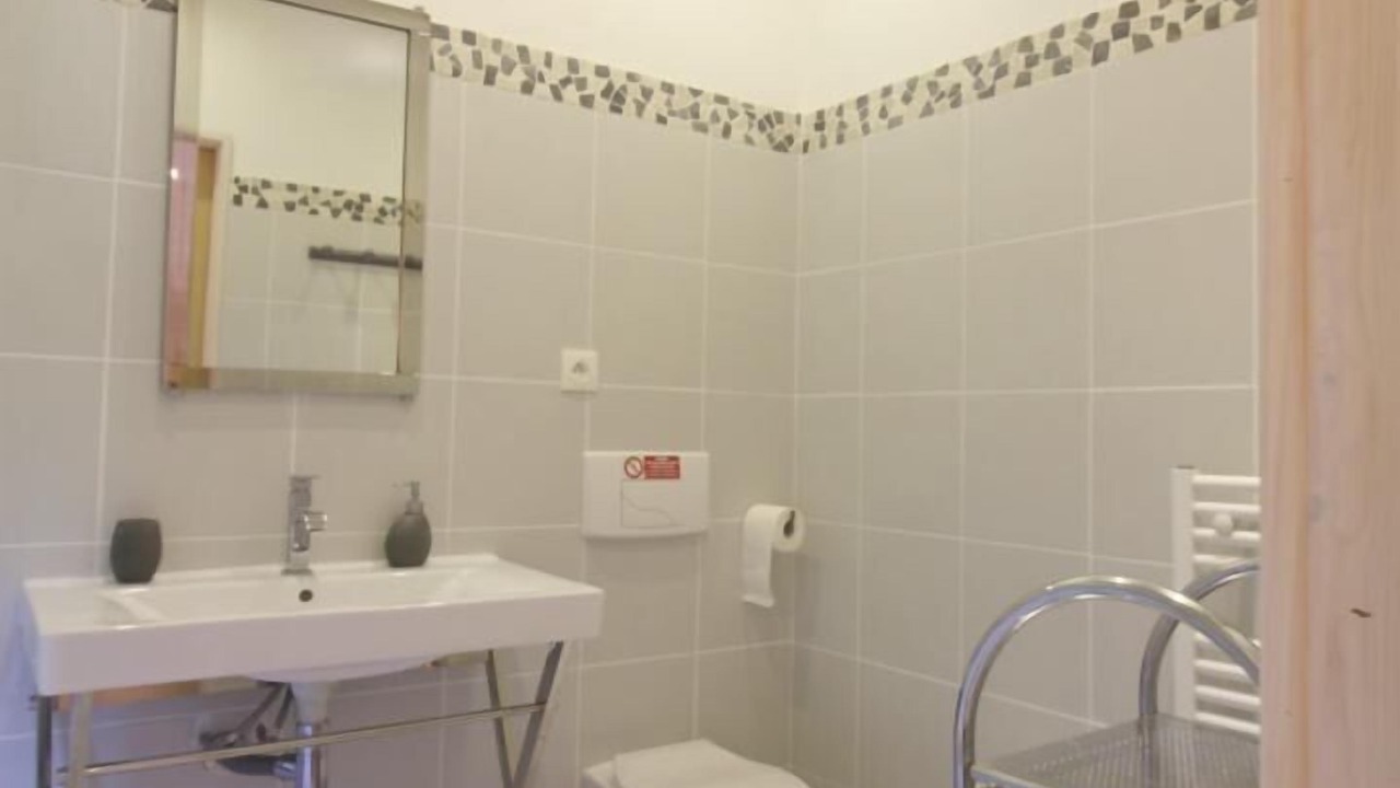 Photo of Bathroom in Saint-Martin-de-Laye