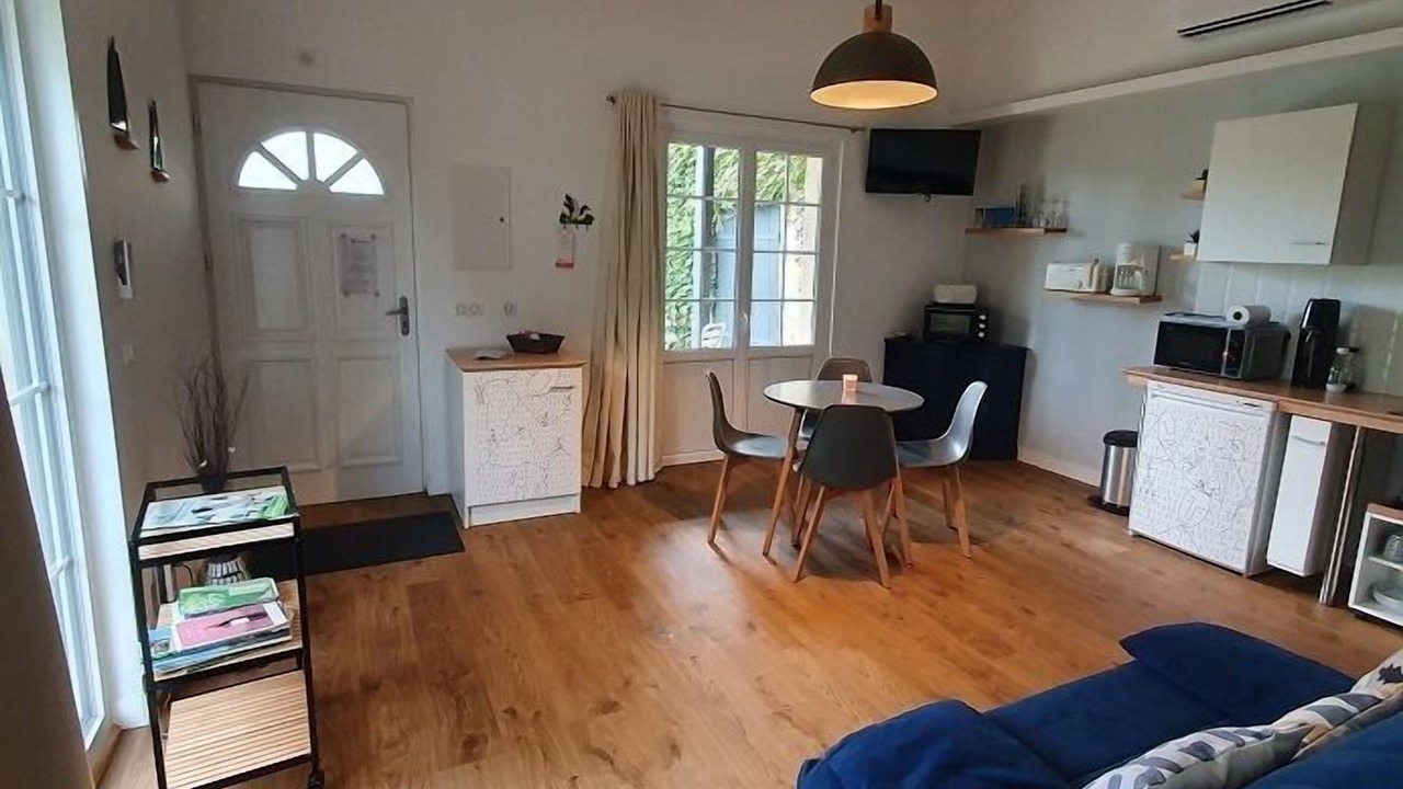 Photo of Livingroom in Tizac-de-Curton