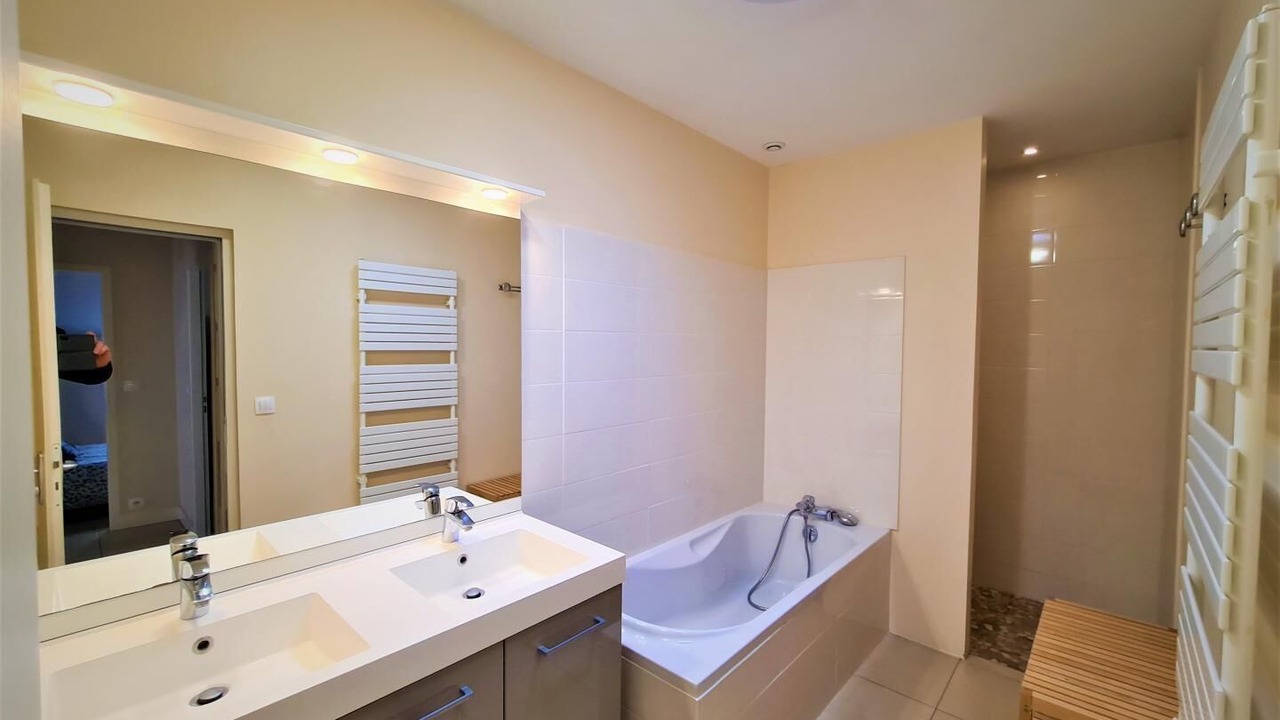 Photo of Bathroom in Parempuyre