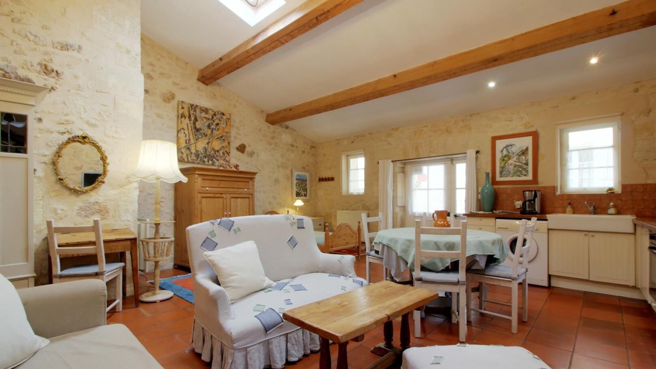 Photo of Livingroom in Saint-Michel-de-Fronsac